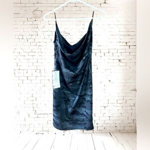 Jump Apparel camo print dress. NWT. Size small.